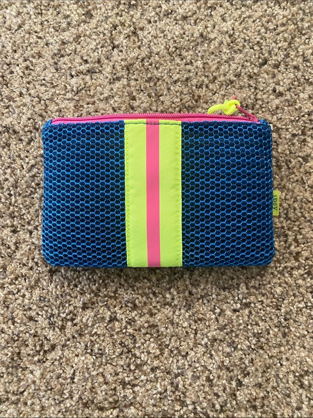 Small Makeup Pouch - Picture 1 of 4